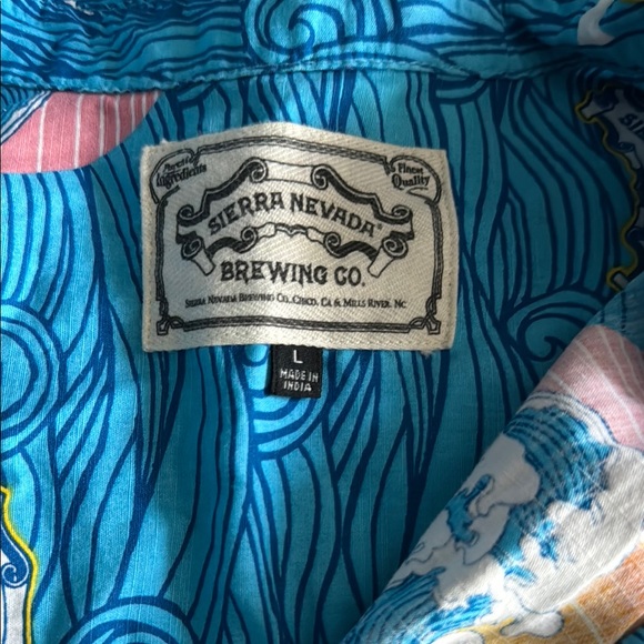 Sierra Nevada Brewing Co Blue Tropical Print Men's Shirt - Picture 2 of 5